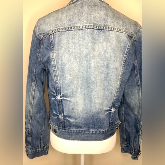 Free People oversized Women Jean Denim Jacket Lightly Distressed  XS to Small - Picture 3 of 8